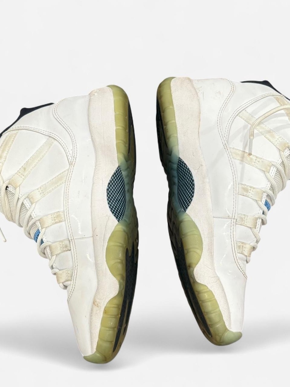 Jordan 11 Legend Blues
